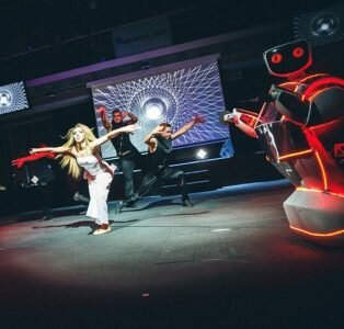 skolkovo robotics - promobot show